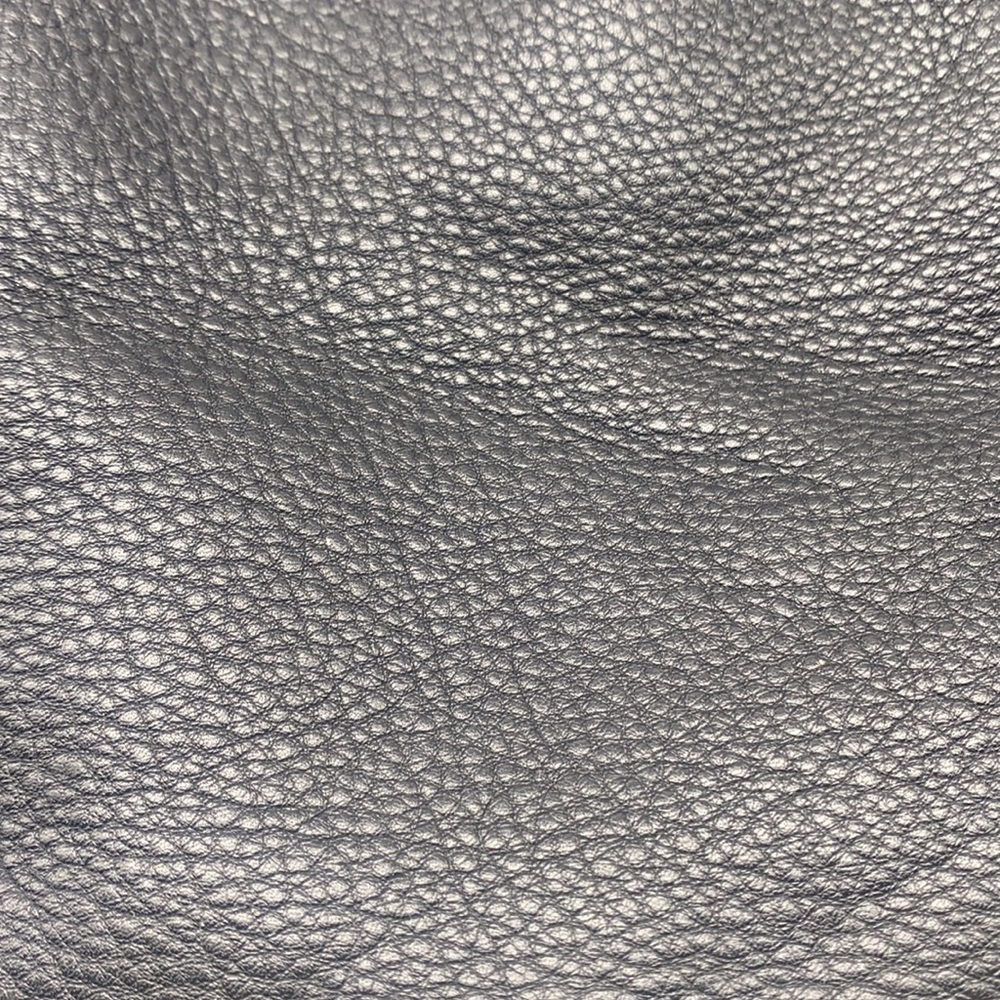 Michael Kors - Camden Black Pebbled Leather Shoulder Handbag With Snap Closure - Picture 7 of 16
